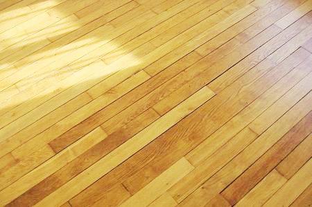 Levigatura parquet veneto: come procedere Levigare il parquet senza togliere i mobili